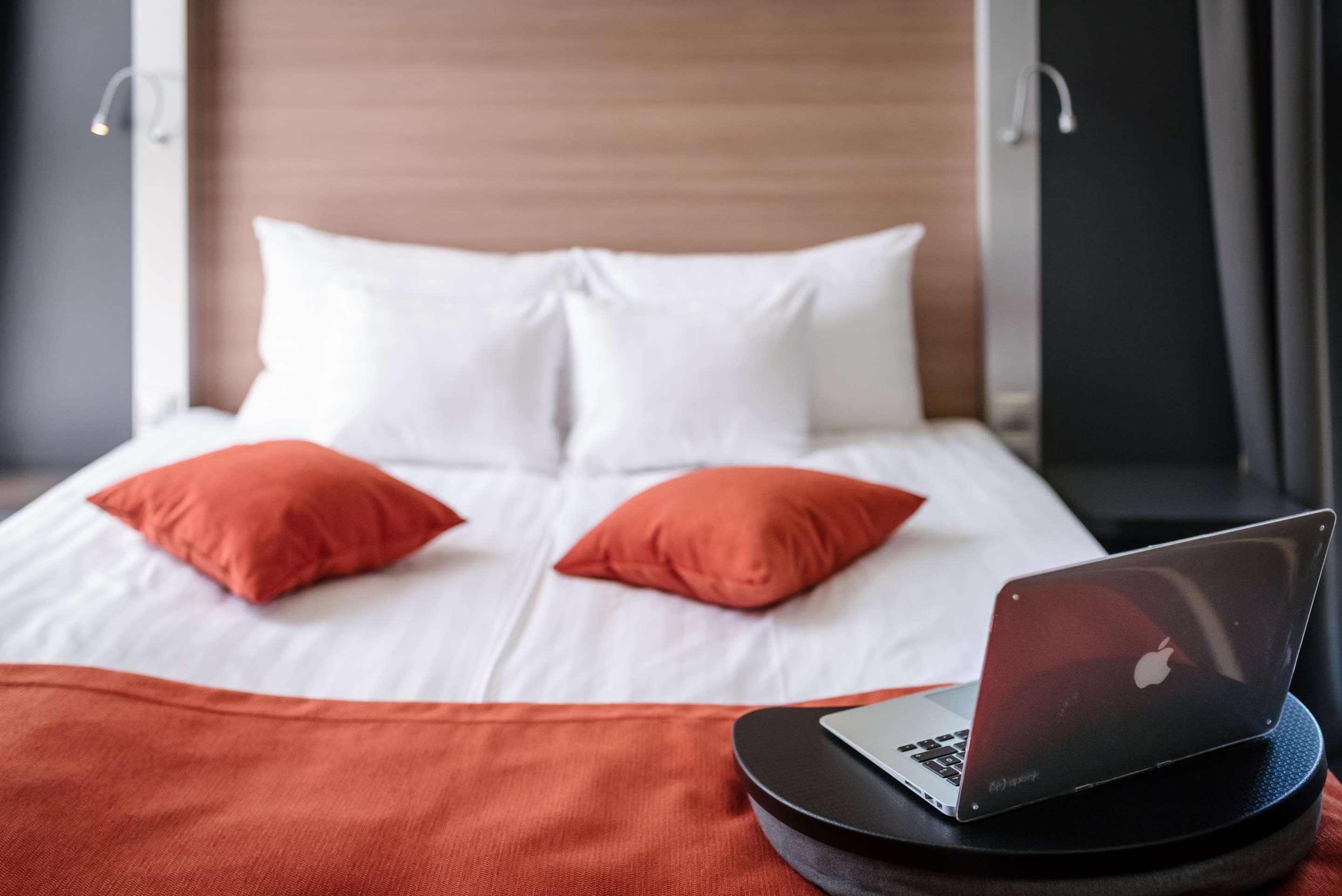 Best Western Plus Lakeside Hotel Székesfehérvár Екстериор снимка