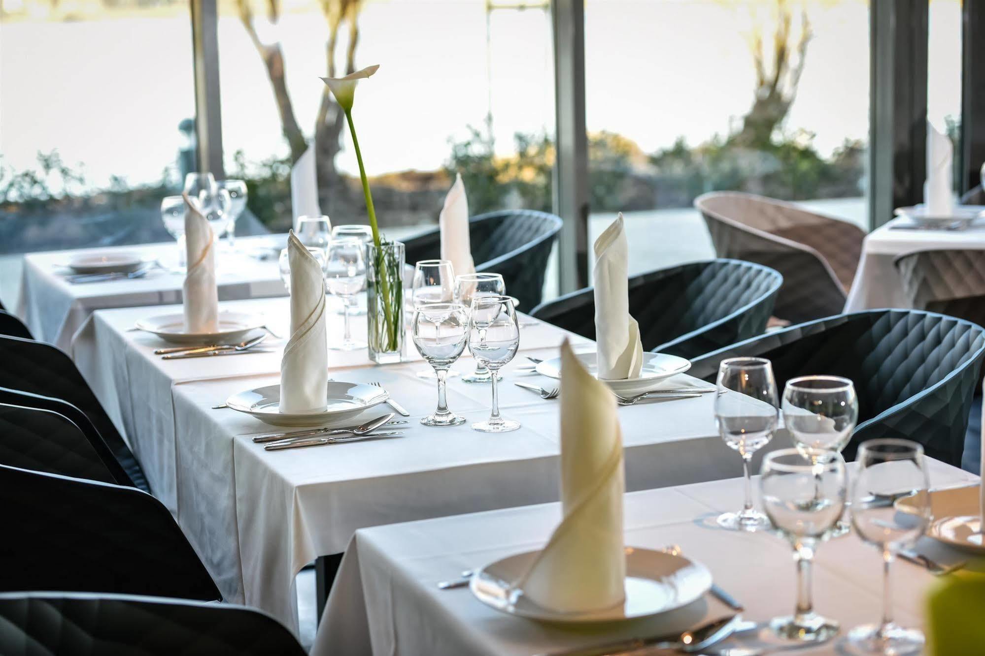 Best Western Plus Lakeside Hotel Székesfehérvár Екстериор снимка